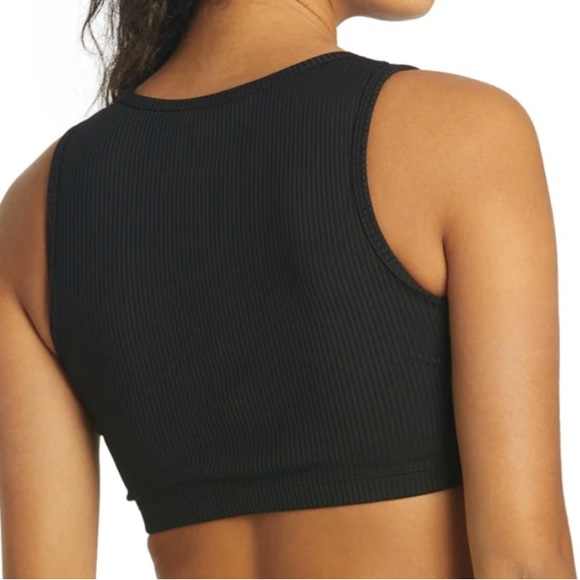 Ribbed Keyhole Bra - Picture 2 of 6